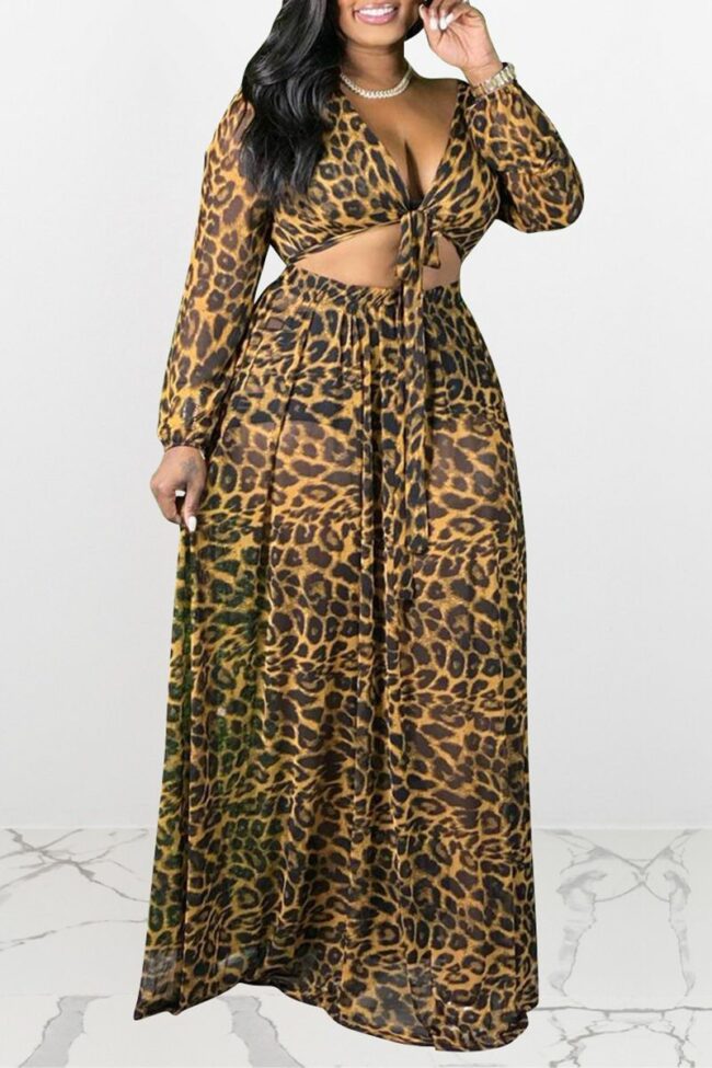Sexy Print Split Joint V Neck Cake Skirt Plus Size Two Pieces